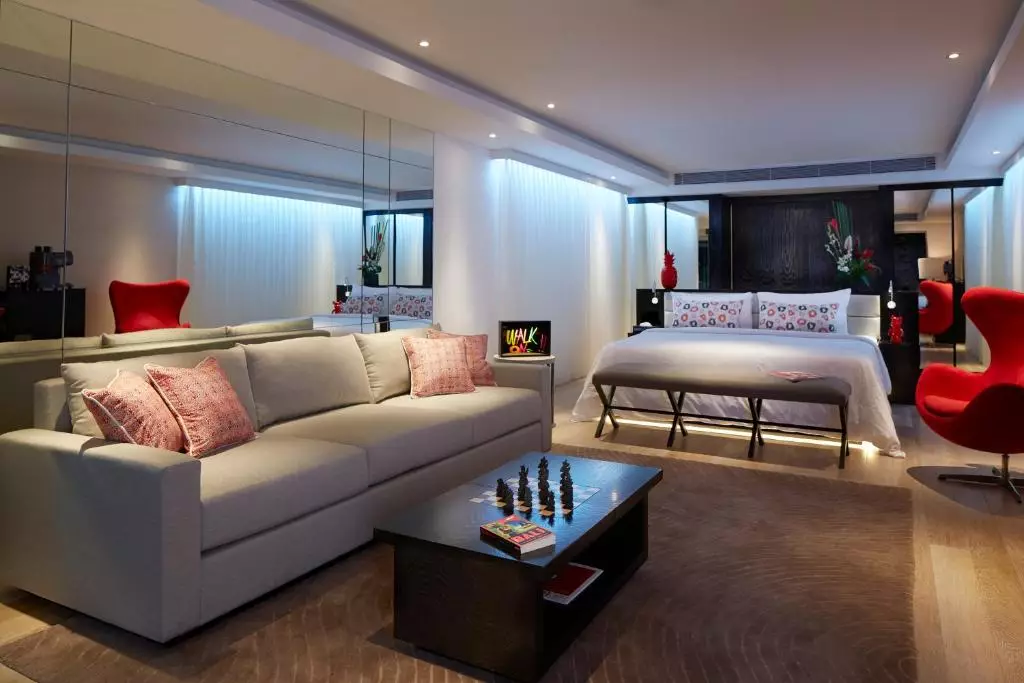 Double Six Hotel